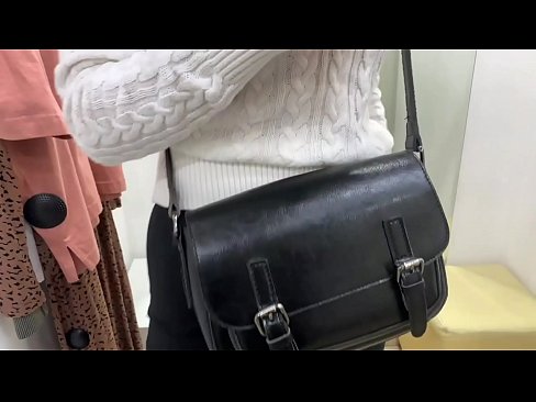 ❤️ Публична мастурбация на младата кучка FeralBerry с вибратор в стаята за обличане ️❌ Супер порно в bg.xxxpornolive.ru ❌️❤